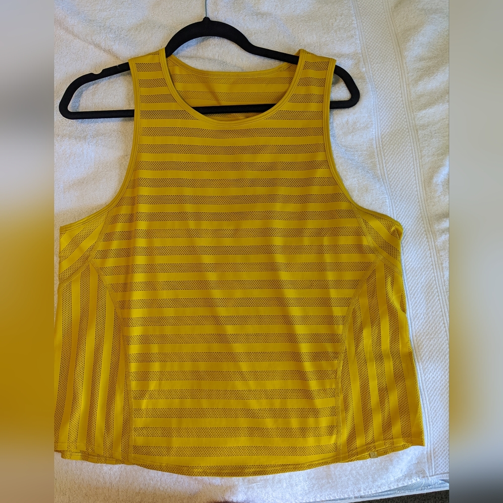 Lululemon tank